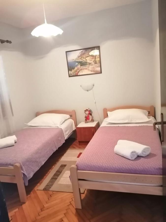 Apartmani Zmiric Primošten Exterior foto