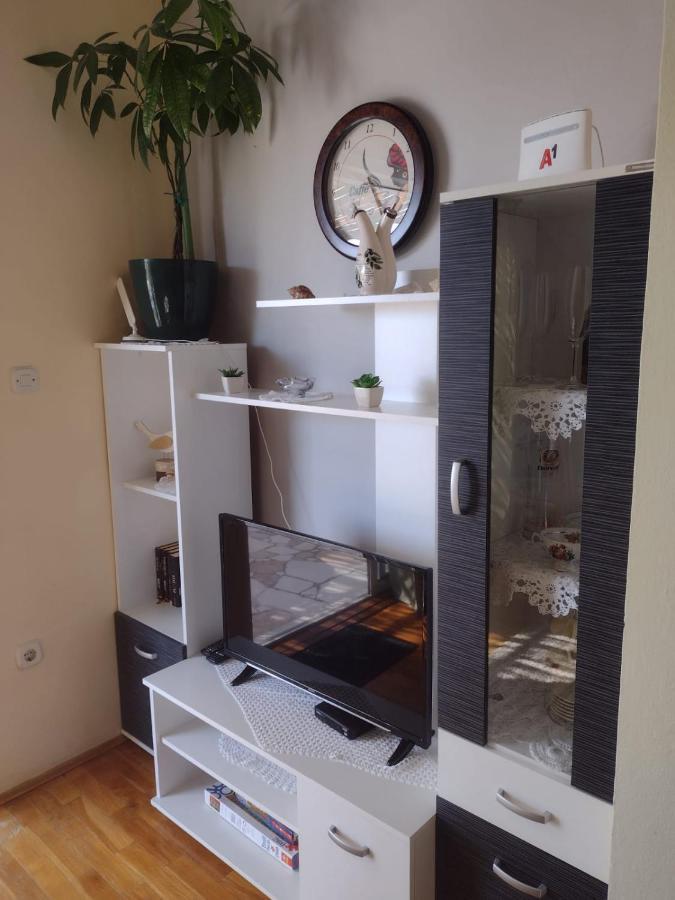 Apartmani Zmiric Primošten Exterior foto