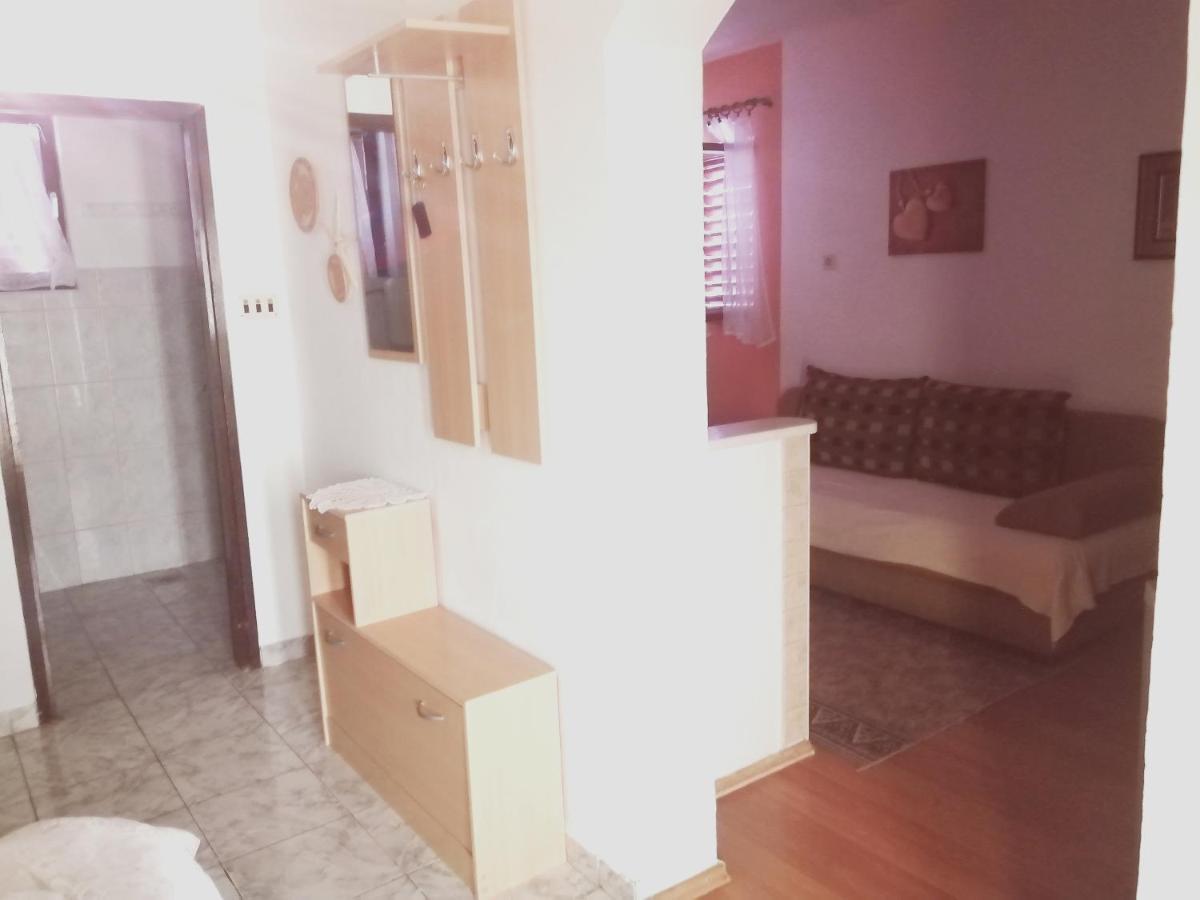 Apartmani Zmiric Primošten Exterior foto