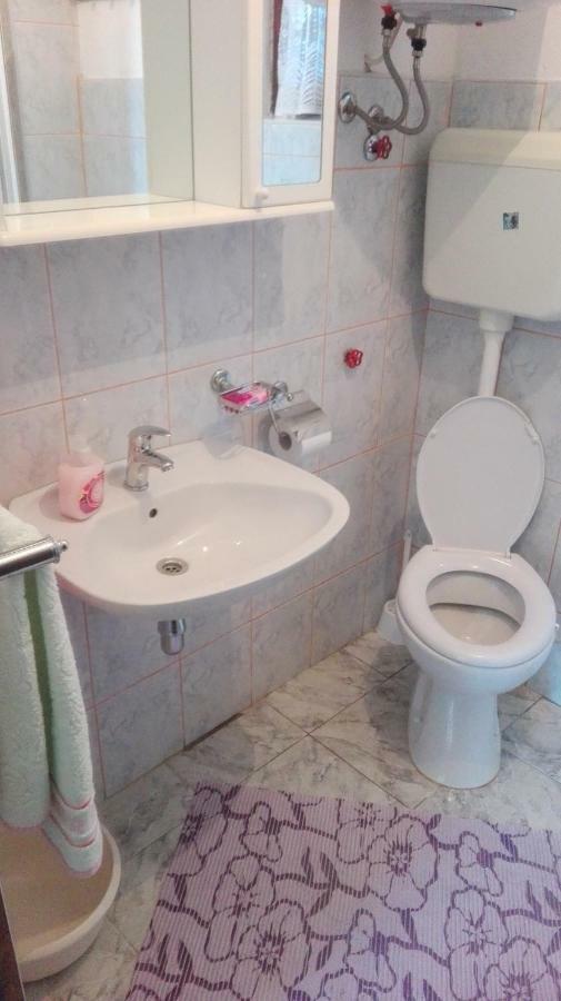 Apartmani Zmiric Primošten Exterior foto