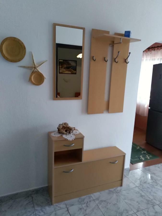 Apartmani Zmiric Primošten Exterior foto